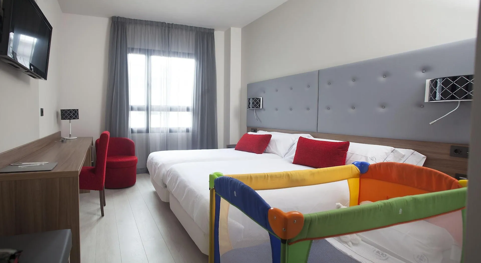 Hotel K10 Urnieta 4*,